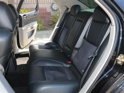 2007 Chrysler 300 Series SRT-8  6.1 HEMI - Photo 25 - Santa Maria, CA 93458