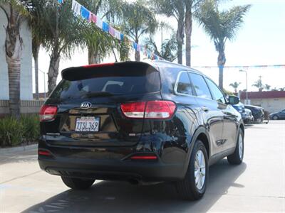 2016 Kia Sorento LX   - Photo 9 - Santa Maria, CA 93458