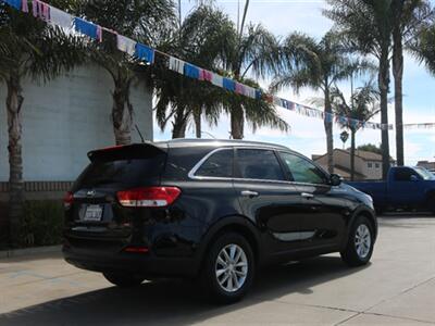 2016 Kia Sorento LX   - Photo 8 - Santa Maria, CA 93458