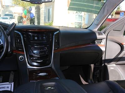 2016 Cadillac Escalade ESV Luxury Collection   - Photo 31 - Santa Maria, CA 93458
