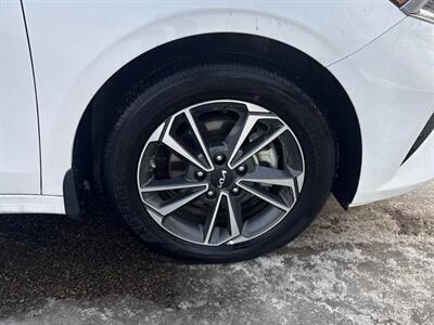 2023 Kia Forte EX   - Photo 15 - Acheson, AB T7X 5A3