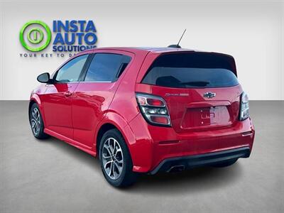 2018 Chevrolet Sonic LT   - Photo 2 - St Albert, AB T8N 3Z7