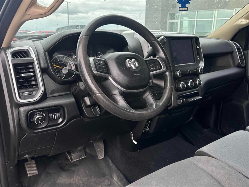 2019 RAM 3500 Big Horn Dually 4x4 - Photo 9 - Acheson, AB T7X 5A3