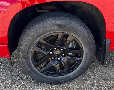 2023 Chevrolet Silverado 1500 Custom 6.6ft Box 4x4 - Photo 12 - St Albert, AB T8N 3Z7