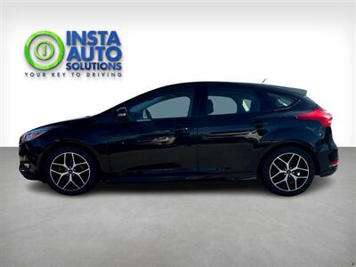 2016 Ford Focus SE   - Photo 2 - Edmonton, AB T5L 2J7