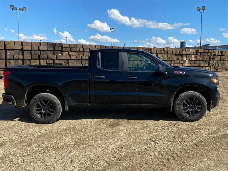 2023 Chevrolet Silverado 1500 Z-71 4x4 - Photo 5 - St Albert, AB T8N 3Z7