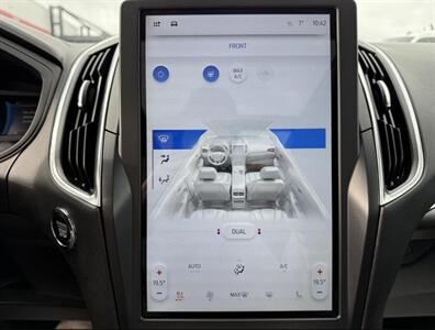 2024 Ford Edge Titanium Moonroof AWD - Photo 12 - St Albert, AB T8N 3Z7