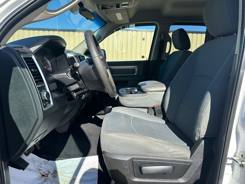 2017 RAM 1500 SLT - Photo 9 - St Albert, AB T8N 3Z7