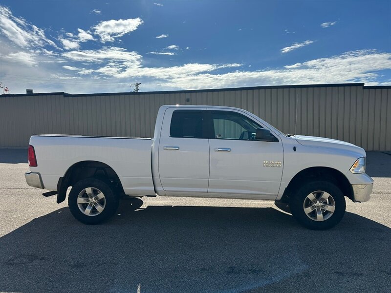 2017 RAM 1500 SLT - Photo 6 - St Albert, AB T8N 3Z7
