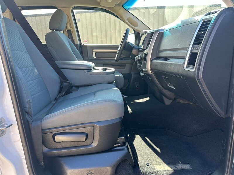 2017 RAM 1500 SLT - Photo 10 - St Albert, AB T8N 3Z7