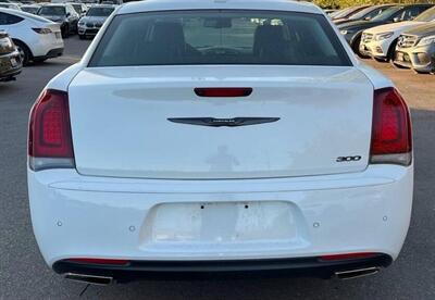 2023 Chrysler 300 Series Touring L   - Photo 7 - St Albert, AB T8N 3Z7