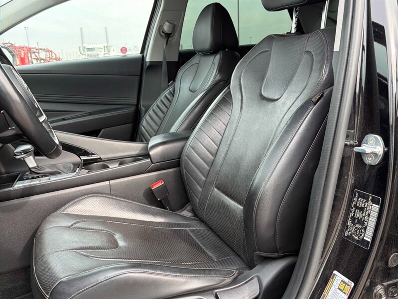 2023 Hyundai ELANTRA Hybrid Luxury - Photo 12 - Edmonton, AB T5L 2J7