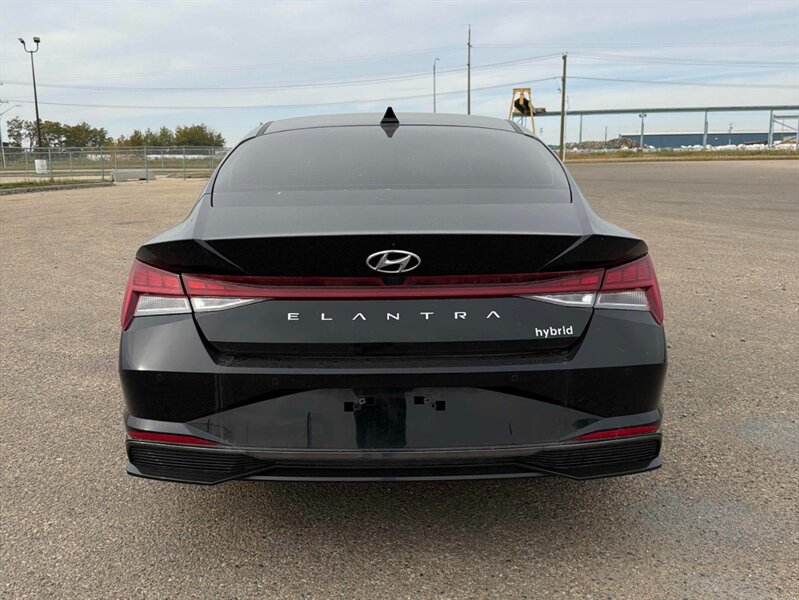 2023 Hyundai ELANTRA Hybrid Luxury - Photo 9 - Edmonton, AB T5L 2J7