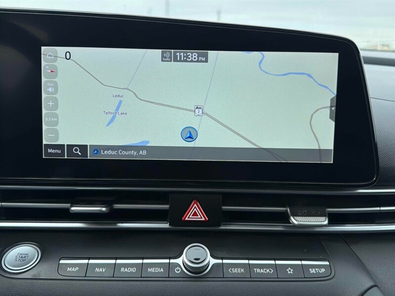 2023 Hyundai ELANTRA Hybrid Luxury - Photo 14 - Edmonton, AB T5L 2J7