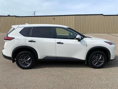 2024 Nissan Rogue S  AWD - Photo 5 - St Albert, AB T8N 3Z7