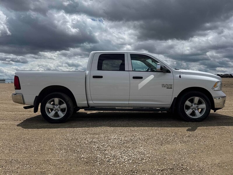 2021 RAM 1500 Classic SXT 4X4 - Photo 5 - St Albert, AB T8N 3Z7