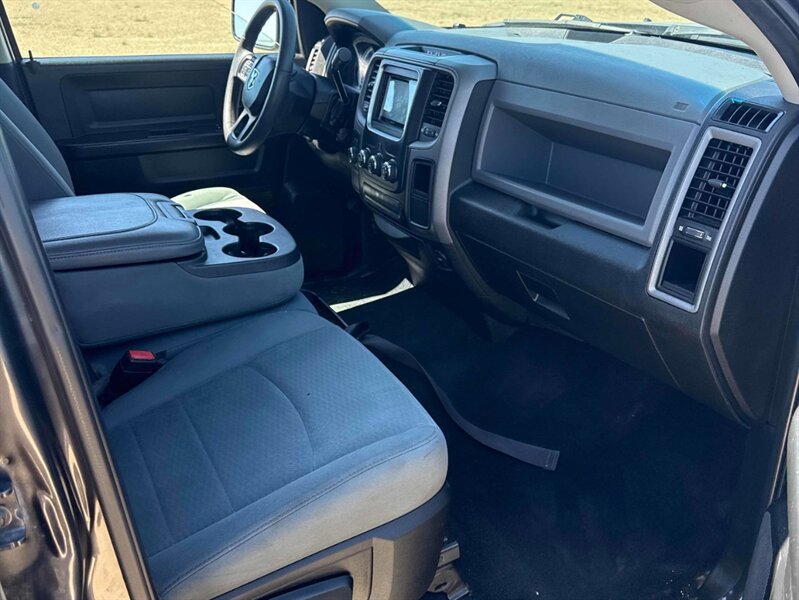 2019 RAM 1500 Classic Express 4x4 - Photo 9 - St Albert, AB T8N 3Z7