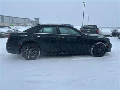 2023 Chrysler 300 Series Touring L AWD - Photo 7 - Acheson, AB T7X 5A3