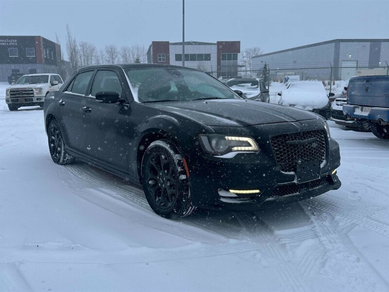 2023 Chrysler 300 Series Touring L AWD - Photo 8 - Acheson, AB T7X 5A3