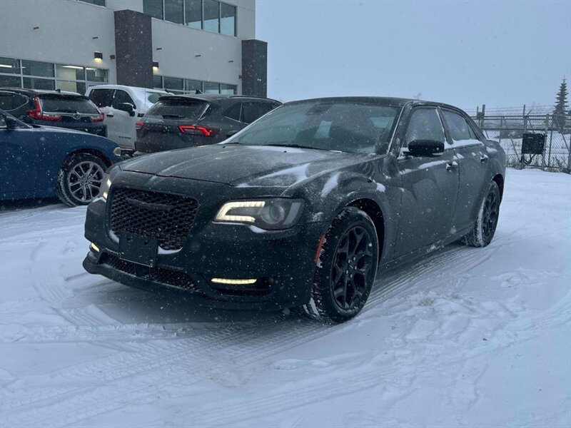 2023 Chrysler 300 Series Touring L  AWD - Photo 1 - Acheson, AB T7X 5A3