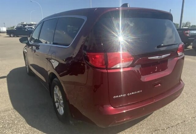 2022 Chrysler Grand Caravan SXT - Photo 4 - Edmonton, AB T5L 2J7