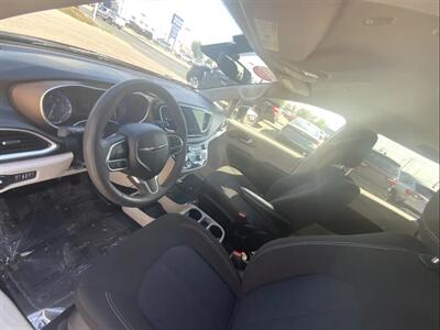 2022 Chrysler Grand Caravan SXT - Photo 6 - Edmonton, AB T5L 2J7
