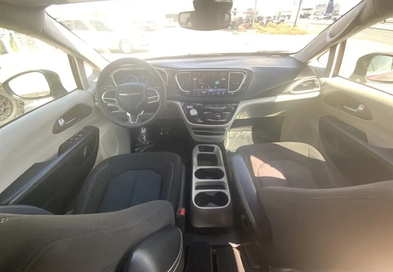 2022 Chrysler Grand Caravan SXT - Photo 8 - Edmonton, AB T5L 2J7