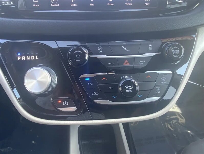 2022 Chrysler Grand Caravan SXT - Photo 9 - Edmonton, AB T5L 2J7