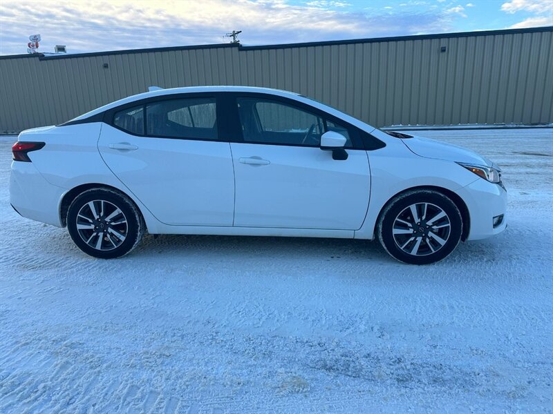2024 Nissan Versa SV - Photo 4 - St Albert, AB T8N 3Z7