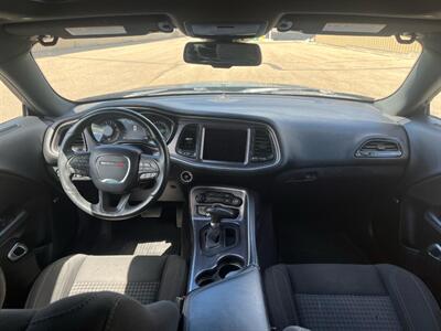 2017 Dodge Challenger SXT Plus  Blacktop - Photo 9 - St Albert, AB T8N 3Z7