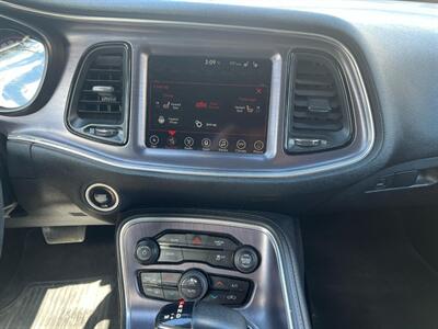 2017 Dodge Challenger SXT Plus  Blacktop - Photo 12 - St Albert, AB T8N 3Z7