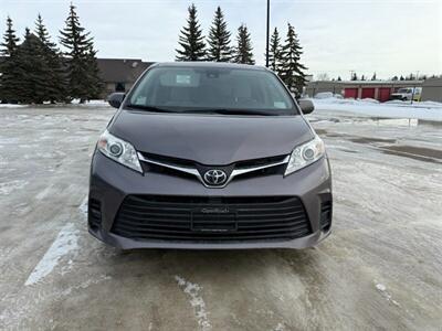 2019 Toyota Sienna LE  8-Passenger - Photo 2 - Edmonton, AB T5L 2J7