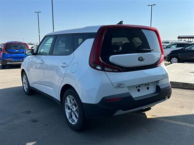 2021 Kia Soul EX   - Photo 4 - Acheson, AB T7X 5A3