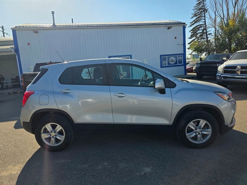 2019 Chevrolet Trax LS AWD - Photo 4 - St Albert, AB T8N 3Z7
