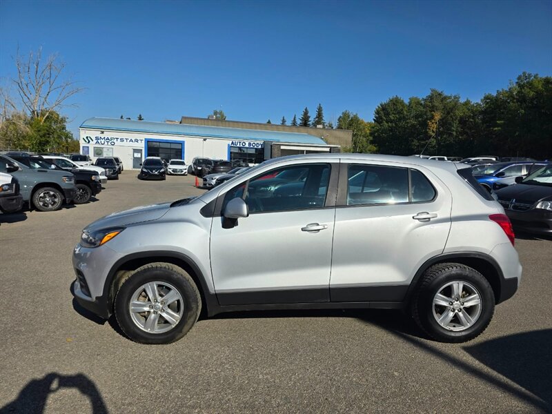 2019 Chevrolet Trax LS AWD - Photo 2 - St Albert, AB T8N 3Z7