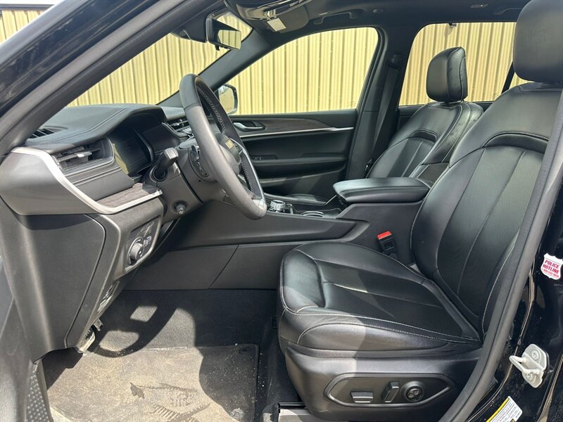 2024 Jeep Grand Cherokee Limited 4x4 - Photo 11 - St Albert, AB T8N 3Z7