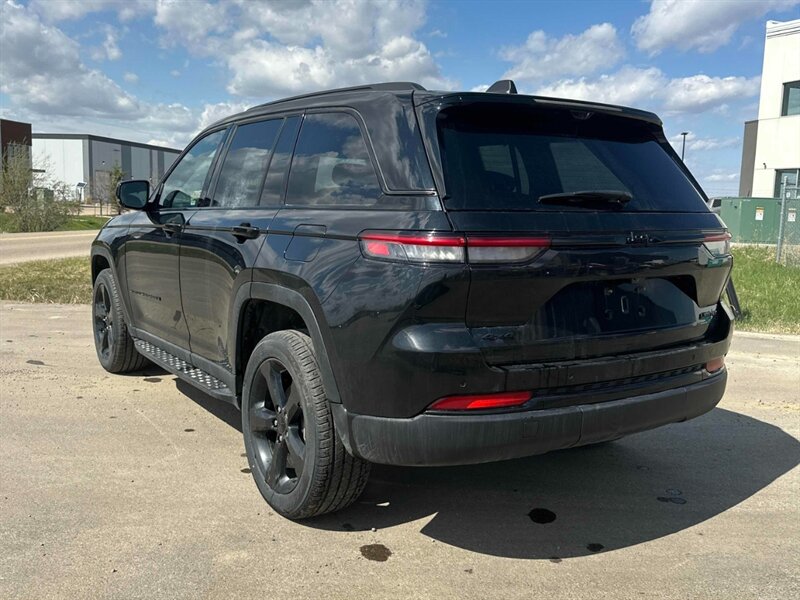 2024 Jeep Grand Cherokee Limited - Photo 3 - Edmonton, AB T5L 2J7