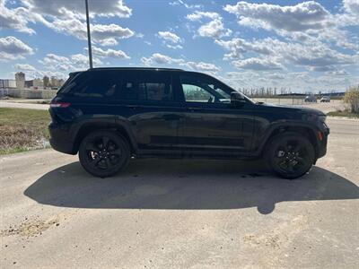2024 Jeep Grand Cherokee Limited - Photo 4 - Edmonton, AB T5L 2J7