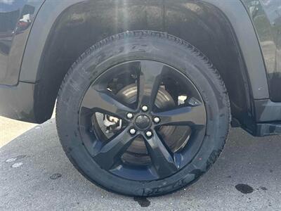 2024 Jeep Grand Cherokee Limited - Photo 18 - Edmonton, AB T5L 2J7