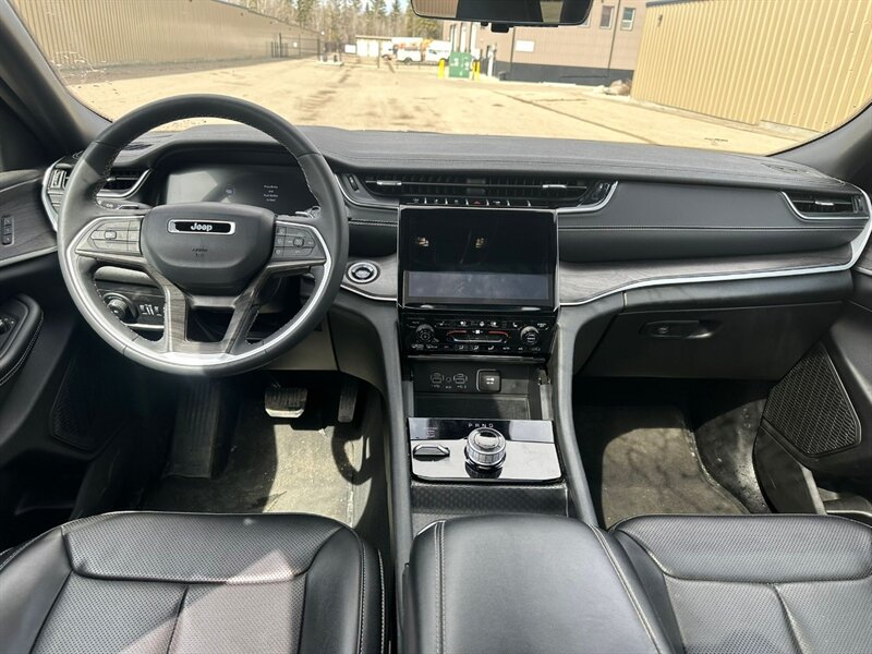 2024 Jeep Grand Cherokee Limited 4x4 - Photo 9 - St Albert, AB T8N 3Z7