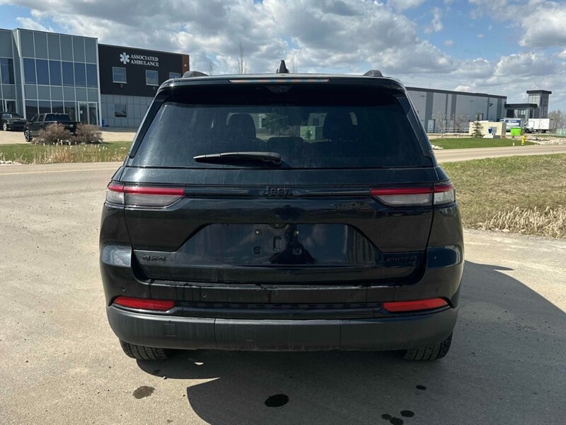 2024 Jeep Grand Cherokee Limited - Photo 8 - Edmonton, AB T5L 2J7