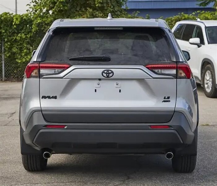 2025 Toyota RAV4 LE AWD - Photo 5 - St Albert, AB T8N 3Z7