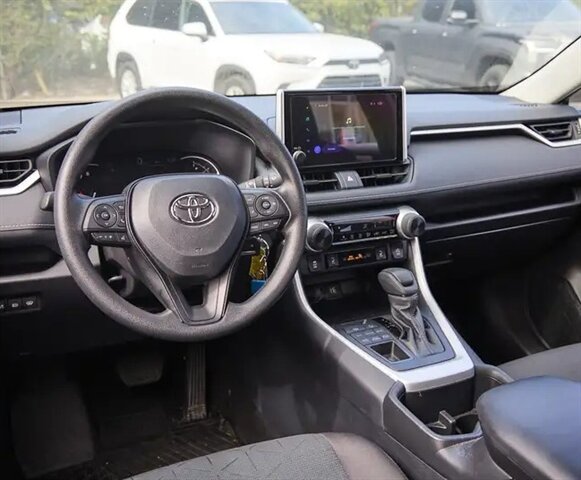 2025 Toyota RAV4 LE AWD - Photo 8 - St Albert, AB T8N 3Z7