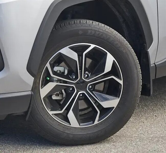 2025 Toyota RAV4 LE AWD - Photo 13 - St Albert, AB T8N 3Z7