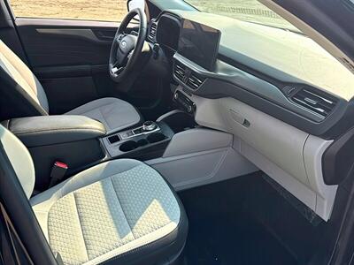 2023 Ford Escape Active  AWD - Photo 13 - St Albert, AB T8N 3Z7