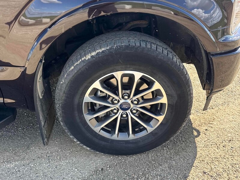2019 Ford F-150 Lariat Sport 4x4 - Photo 16 - St Albert, AB T8N 3Z7