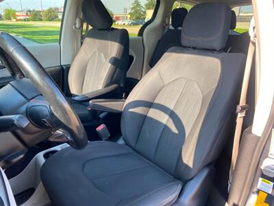 2019 Chrysler Pacifica Touring - Photo 12 - Edmonton, AB T5L 2J7