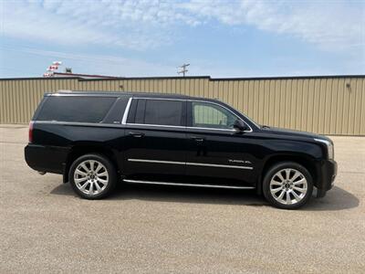 2020 GMC Yukon XL SLT  4x4 - Photo 4 - St Albert, AB T8N 3Z7