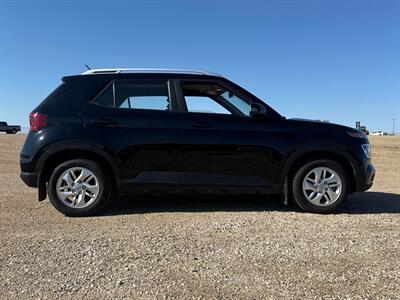 2023 Hyundai VENUE Preferred - Photo 5 - St Albert, AB T8N 3Z7