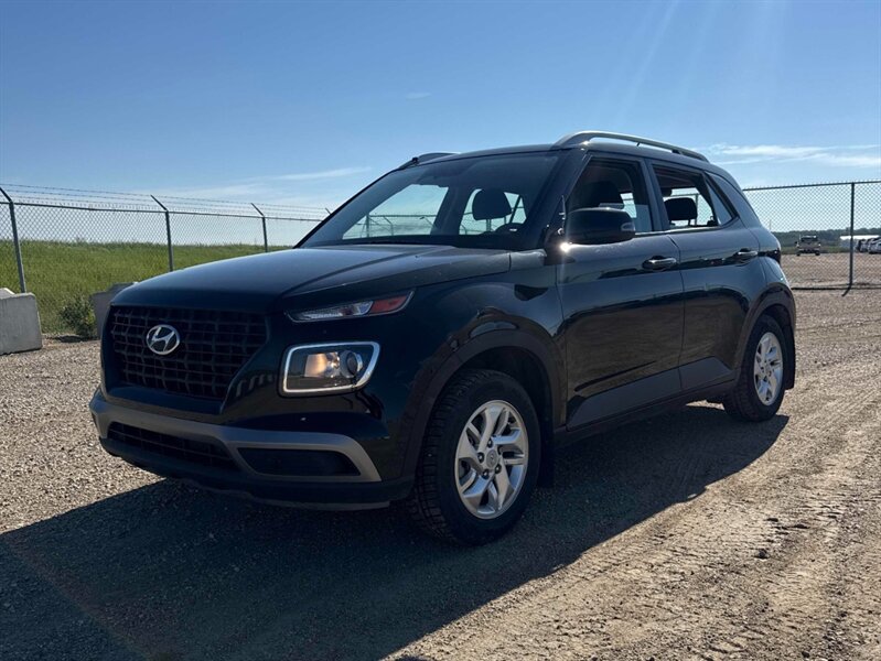 2023 Hyundai VENUE Preferred   - Photo 1 - St Albert, AB T8N 3Z7